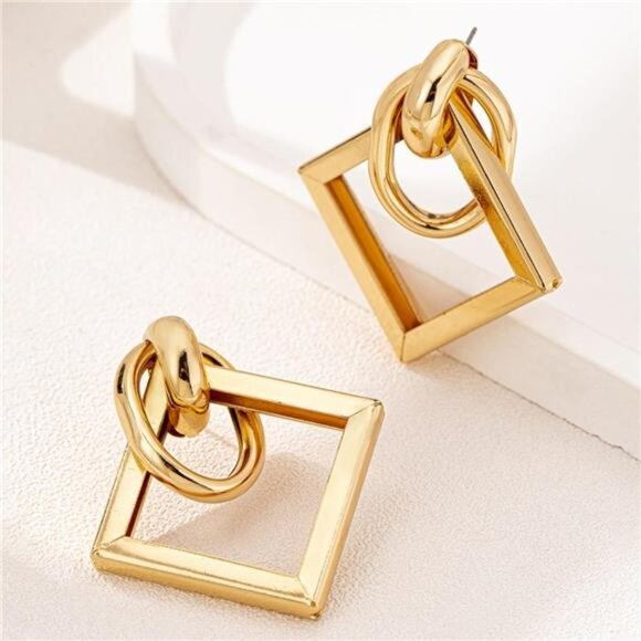 18K Gold-Plated Geometric Square Hoop Earrings - Picture 2 of 5